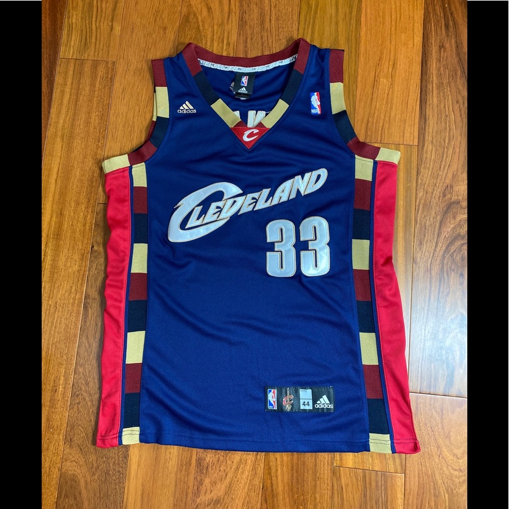 Shaquille O’Neal Cleveland  #33 Jersey Sz. 44 (Sz. M)